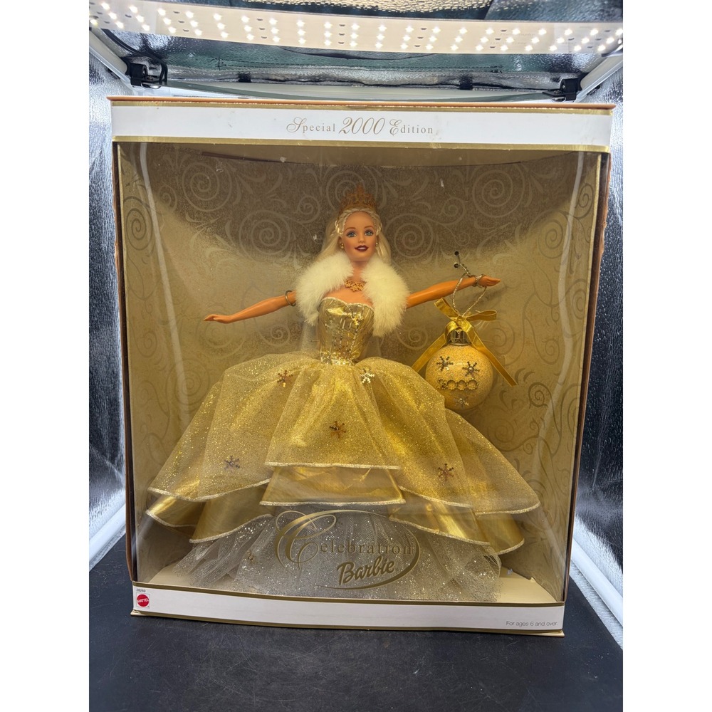 Celebration Barbie Special 2000 Edition Holiday Doll Gold Gown Mattel 28269 NRFB